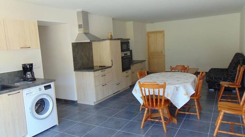 Gîte pour 4 personnes, avec terrasse dans Belmont-sur-Buttant - 3