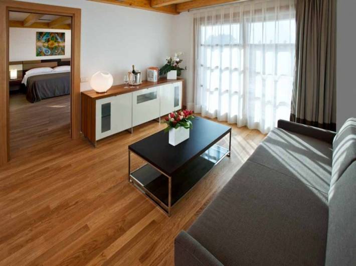 Zimmer für 2 Personen, mit Terrasse und Whirlpool in Lignano Sabbiadoro