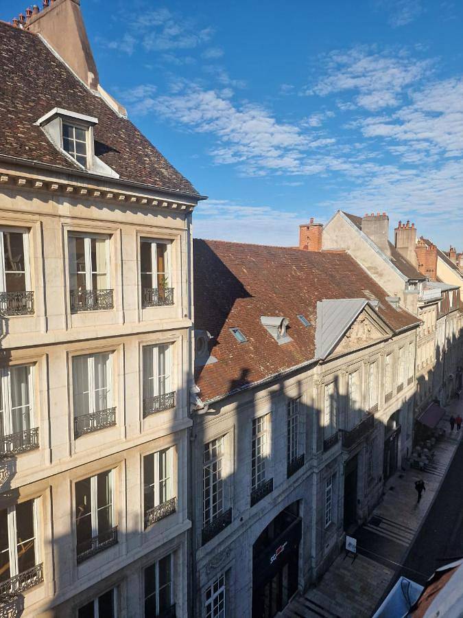 Gîte pour 4 personnes, avec vue dans Office De Tourisme Et Des Congres De Besancon - 3