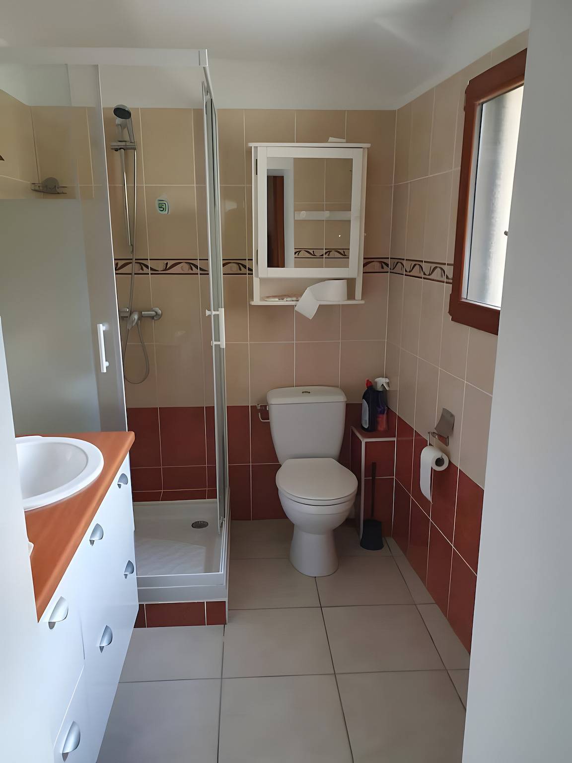 Maison de vacances 'Cours Péan' avec terrasse privée, jardin privé et Wi-Fi in Châteaugiron, Région de Rennes