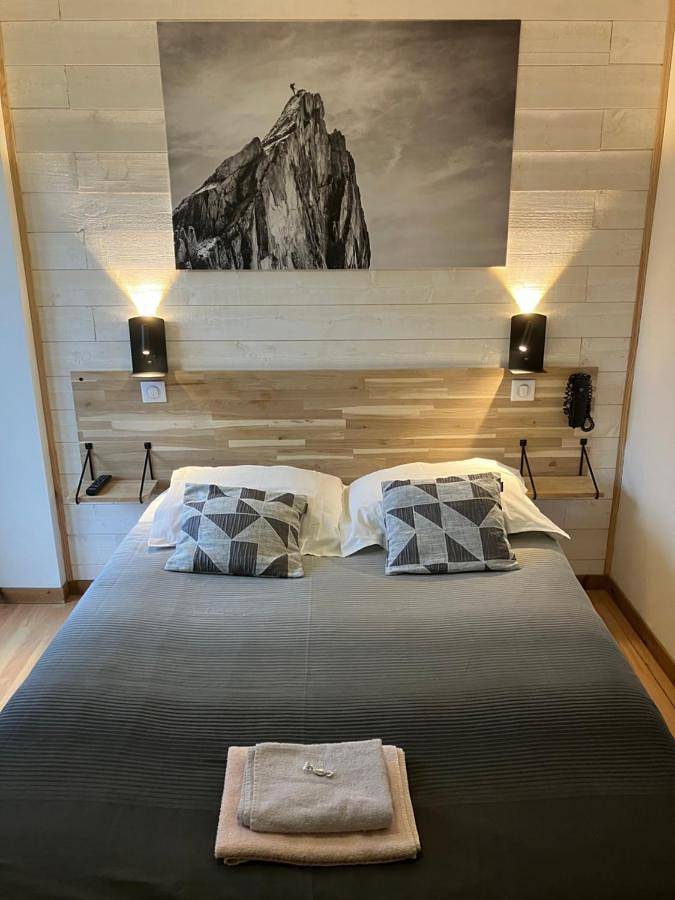 Hotel La Chaumière Garage Moto gratuit À 150 m de la gare Sncf et Tmb in Le Fayet (Saint-Gervais-les-Bains), Saint-Gervais-les-Bains