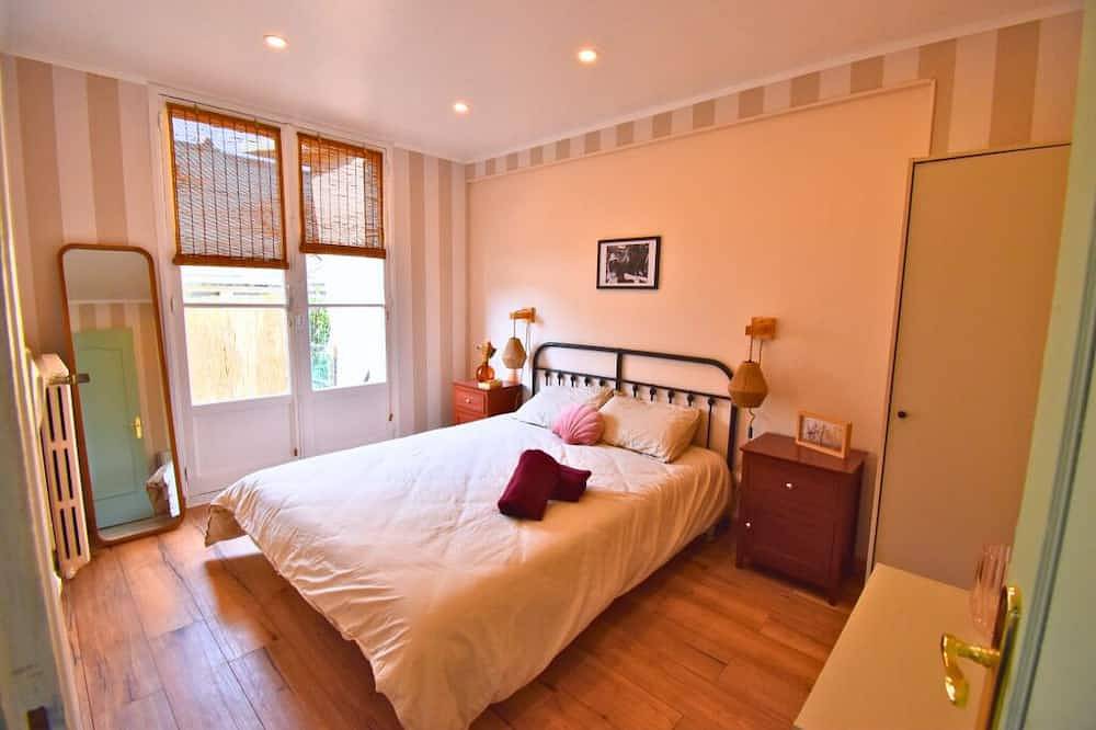 Entire apartment, Parisian charm: Sauna & Garden in Aubervilliers, Seine-Saint-Denis