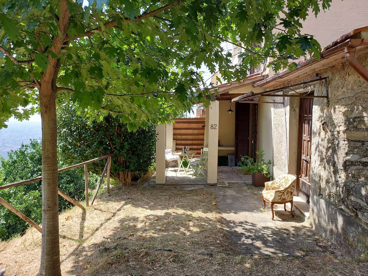 Appartement entier, 'Casa Peppina' mit Terrasse in Strettoia, Pietrasanta