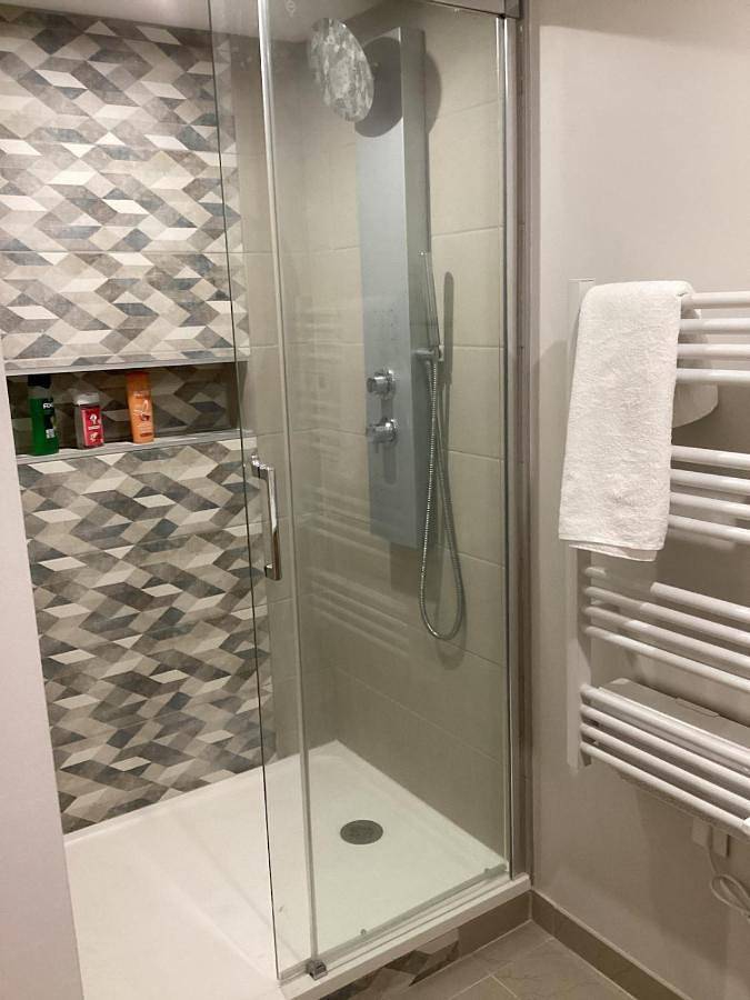 Appartement entier, Independent apartment for 4 people in house in Janzé, Région de Rennes