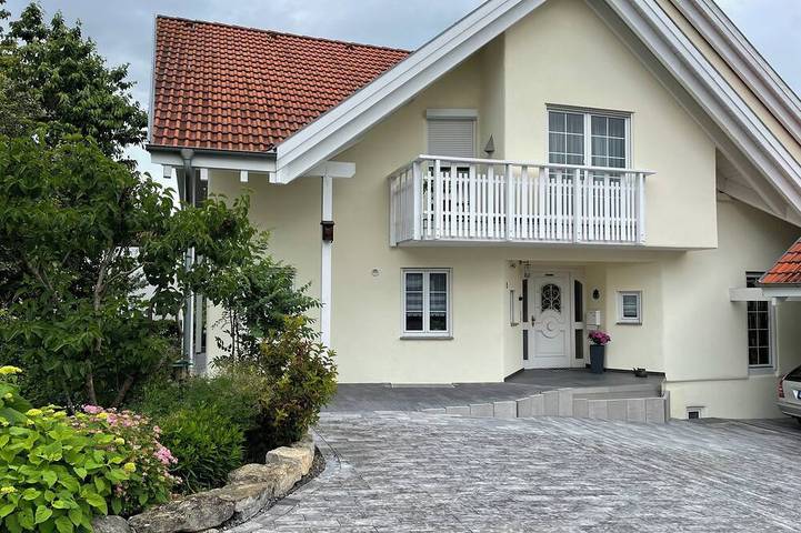 Ferienwohnung für 3 Personen, mit Terrasse und Garten