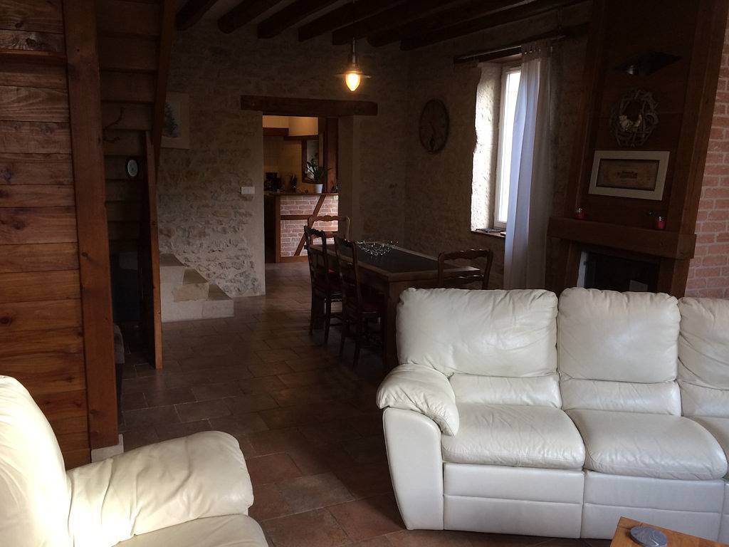 Le Bistrot - Les Gîtes du Menhir in Saint-Micaud, Région de Chalon-sur-Saône