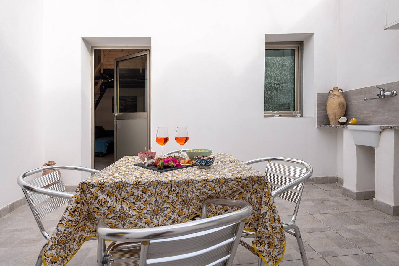 Casa Vacanza per 4 Persone in Menfi, Provincia di Agrigento