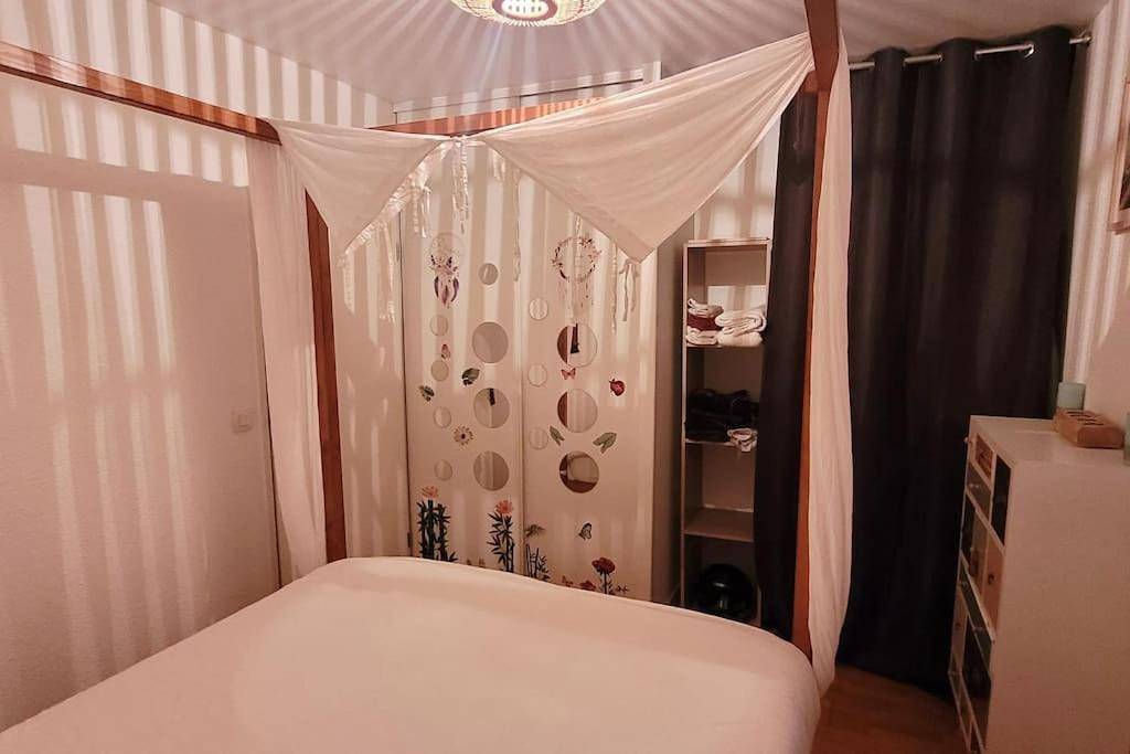Appartement entier, Entrez dans mon calme, lumineux et modeste temple in Eysines, Région de Bordeaux