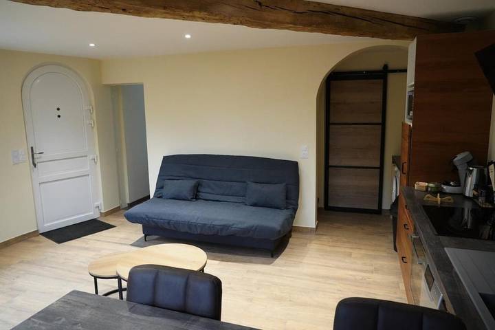 Location de vacances pour 4 personnes, avec terrasse à Rouilly-Sacey