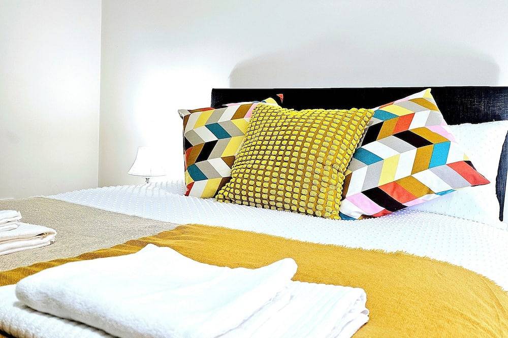 Beautiful Two Bed House in Long Eaton - Nottingham with Netflix in Derbyshire