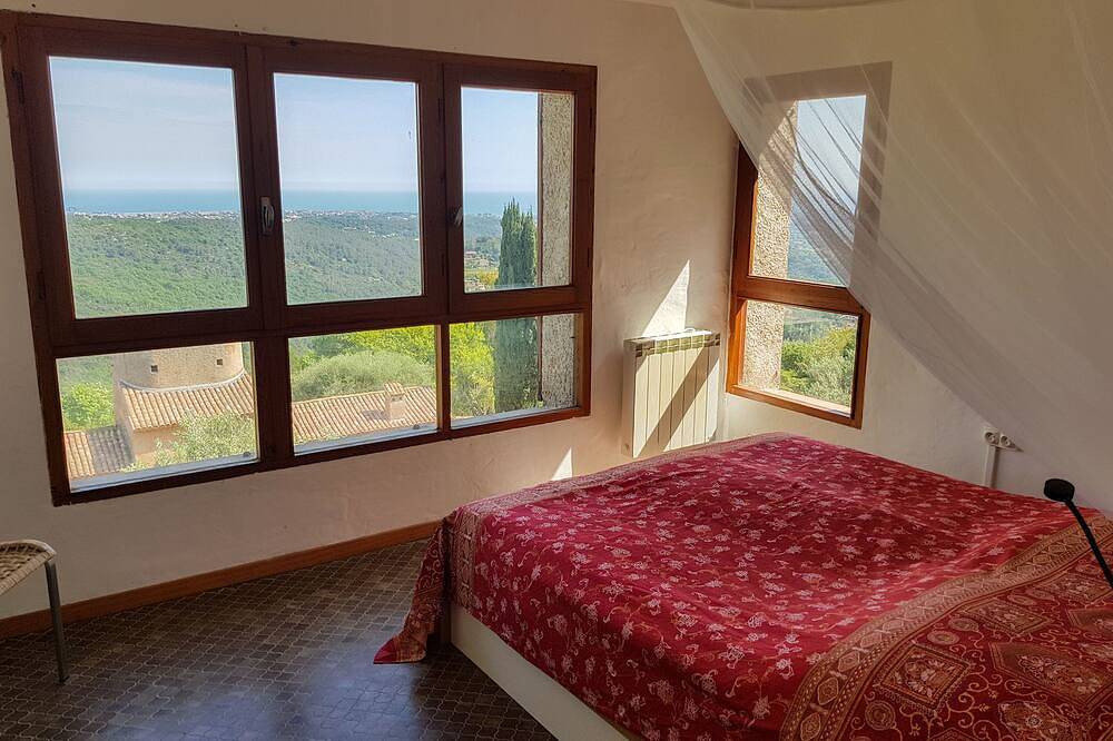 Entire apartment, La Brise, Provencal apartment in Vence in Vence, Cannes region