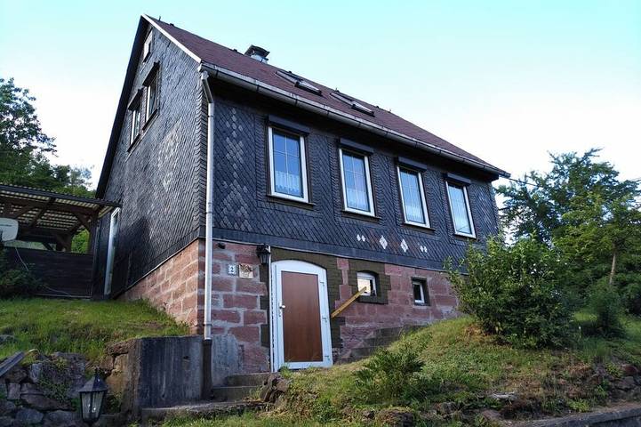 Ferienhaus für 5 Personen, mit Terrasse und Garten in Suhl