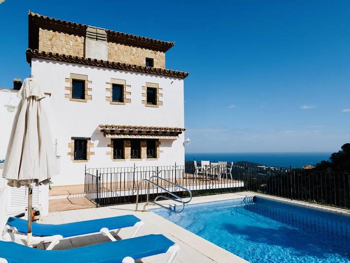 Casa rural para 8 personas, con terraza y jardín en Platja d'Aro