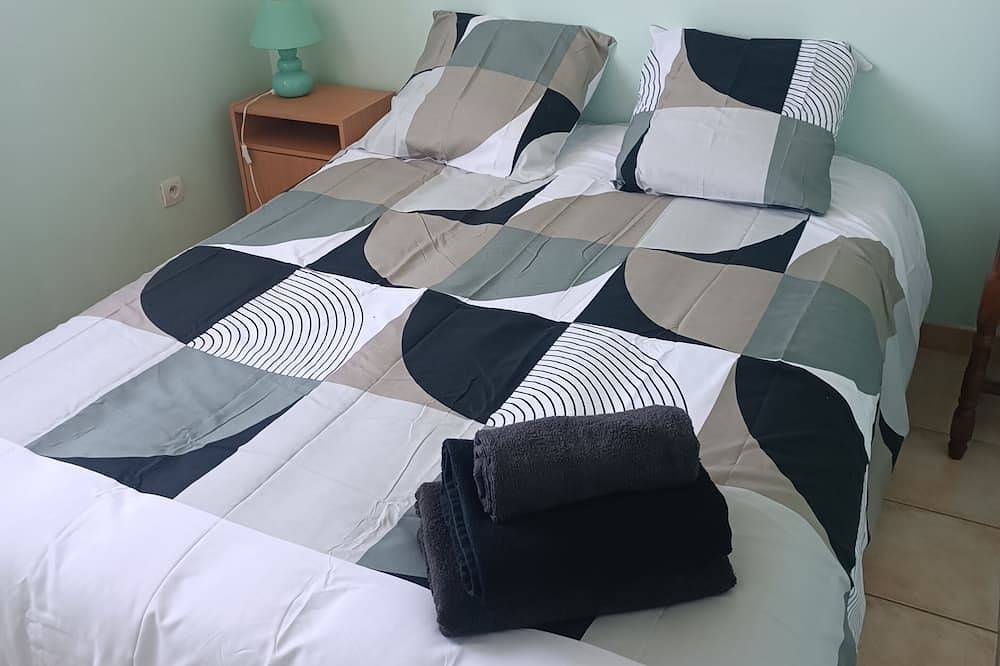 Beautiful 90m2 villa in quiet location with garden & parking 10mn from beaches (by car) in Fos-sur-Mer, Istres region