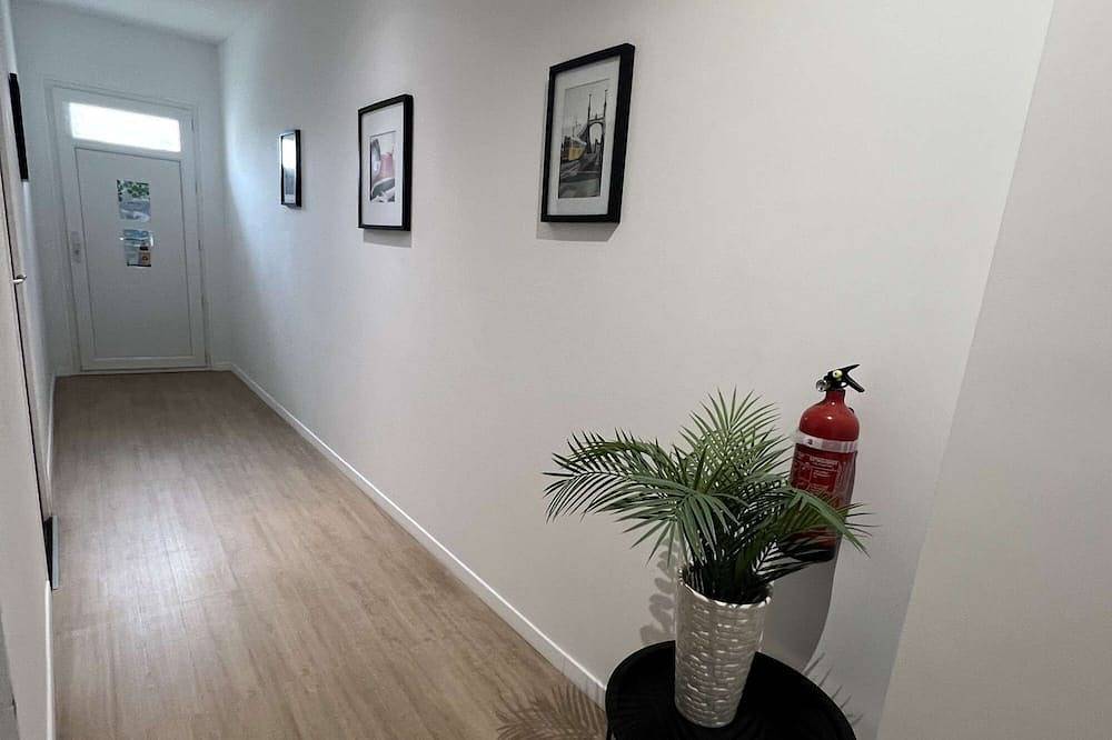 Entire apartment, Spacious studio 2/4 pers. + sofa | Ideal for business & weekends in Châtellerault, Vienne