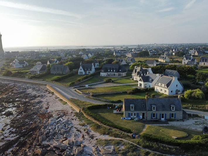 Location de vacances pour 8 personnes, avec terrasse et jardin dans Port de Kérity - 4