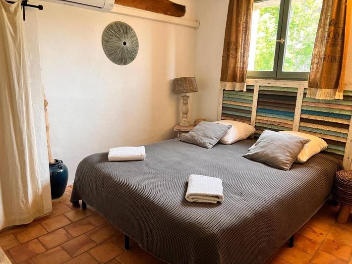 Maison d’hôte pour 3 personnes, avec vue ainsi que terrasse et jardin, animaux acceptés
