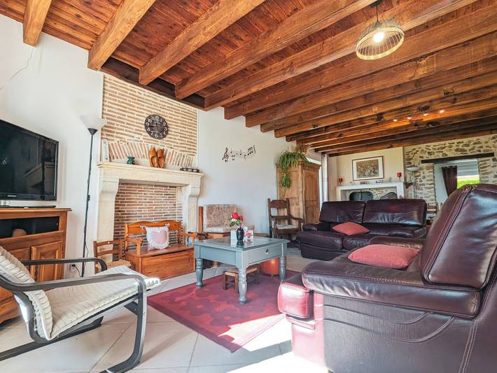 Gîte pour 11 personnes, avec jardin dans Indre - 4