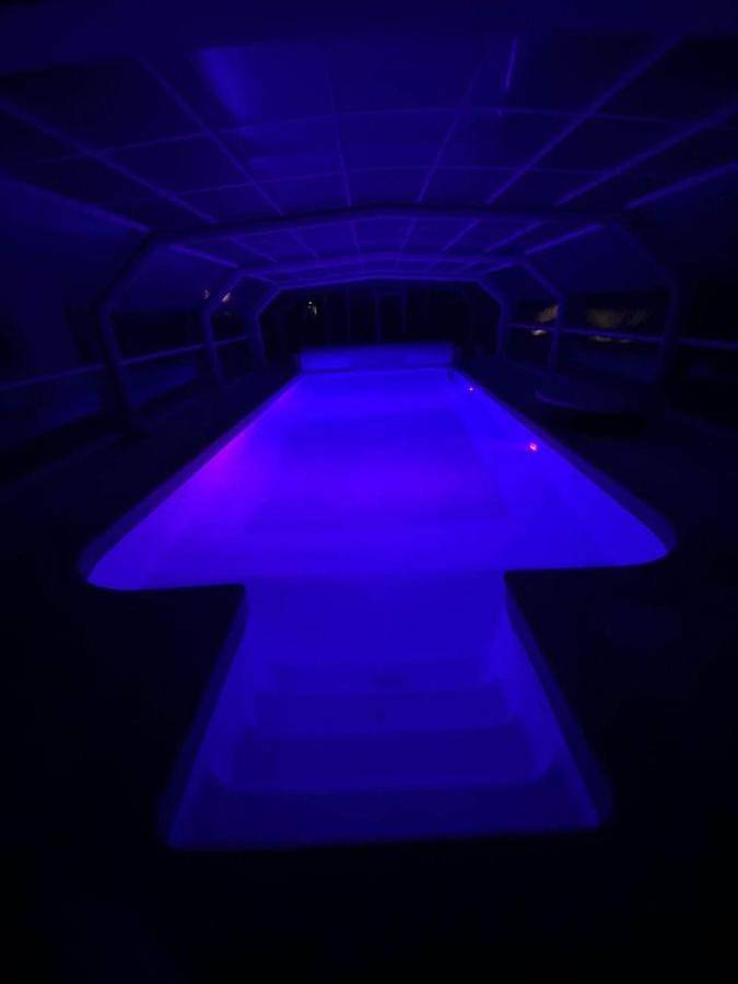 Location de vacances pour 6 personnes, avec jardin et jacuzzi ainsi que sauna et piscine à Santa Maria da Feira - 3