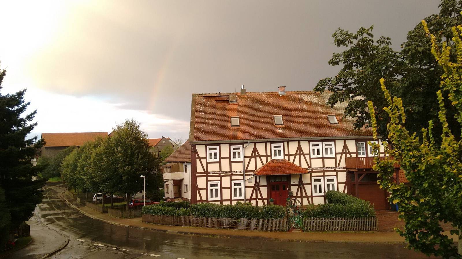 Ganze Wohnung, Ferienwohnung 'Alte Schule' mit Gemeinschaftsgarten und Wi-Fi in Bad Wildungen, Waldecker Land