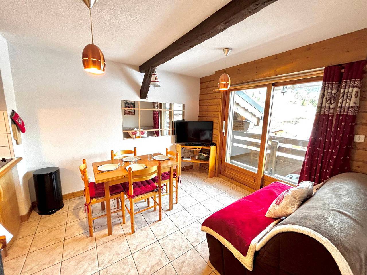 Ganze Wohnung, Apartment für 4, direkt an den Evettes-Pisten in Flumet, Albertville und Umgebung