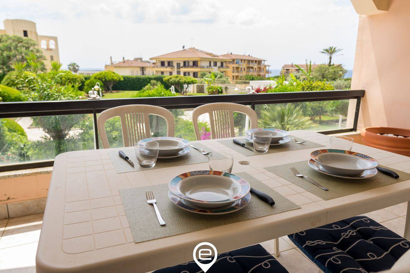Ganze Wohnung, Ferienwohnung für 2 Personen mit Balkon/Terrasse in Sant'Anna, Alghero