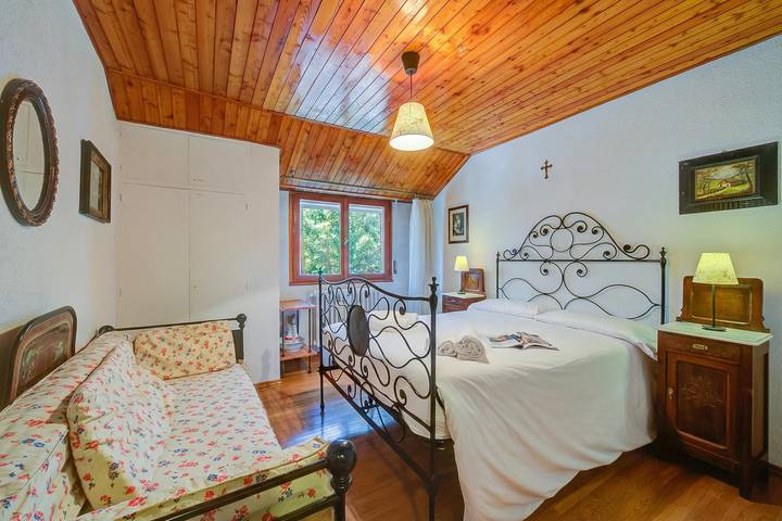 Appartamento intero, La tana dello scoiattolo central in Ski resort in Bardonecchia, Provincia di Torino
