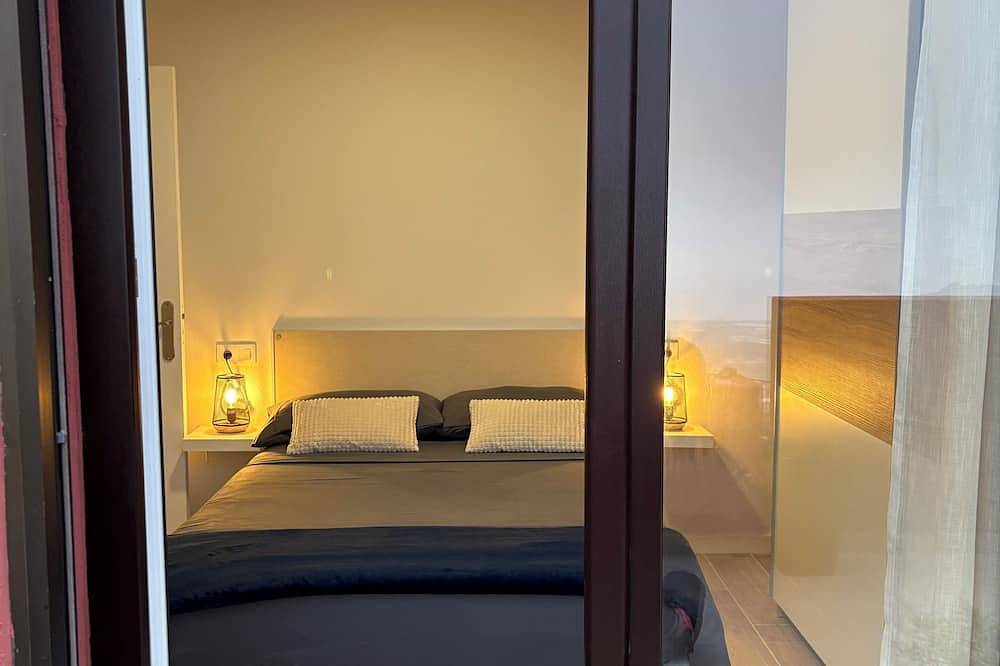 Entire apartment, Modern apartment with large terrace and sea views in San Cristóbal de La Laguna, North Tenerife