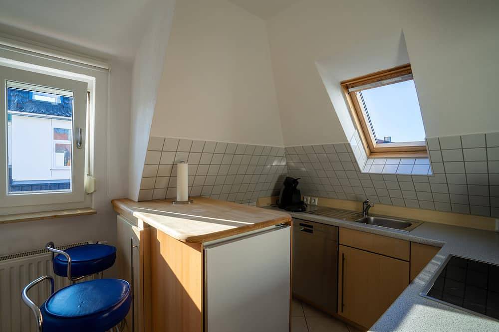 Apartamento entero, Apartamento-Estándar-Baño privado externo-Vista a la Ciudad-dg in Reutlingen, Neckar-Alb