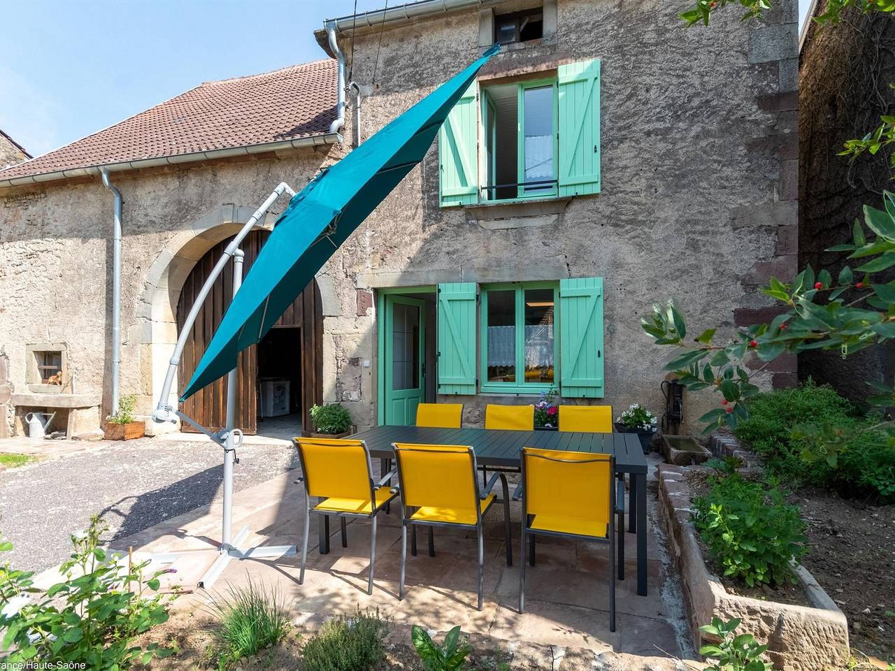 Renoviertes Landhaus mit Garten, Haustiere erlaubt nahe Vesoul in Haute-Saône