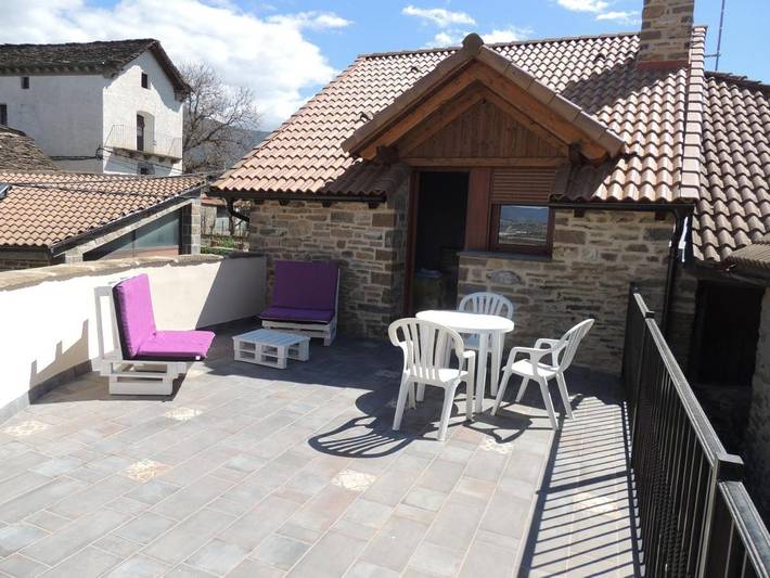 Casa rural para 4 personas, con Balcón además de Terraza y Vistas en Arguis