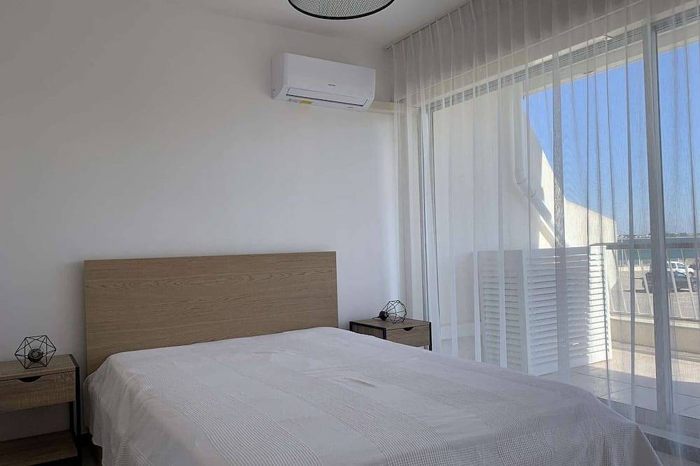 Entire apartment, Beautiful Apartment 4 People with Ac & Parking, Port Camargue in Port Camargue, Le Grau-du-Roi