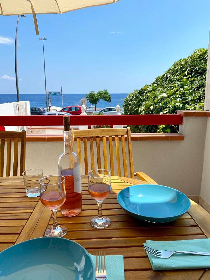Appartamento per 4 persone, con Terrazza e Giardino nonché Panorama a Roccalumera