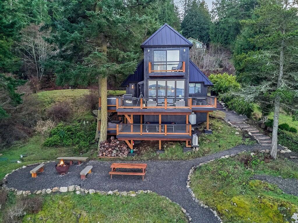 Waterfront Home! Hot Tub! (Hos) in San Juan Island