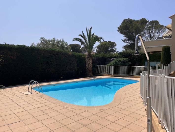 Gîte pour 4 personnes, avec Piscine dans Plage de la Peguiere