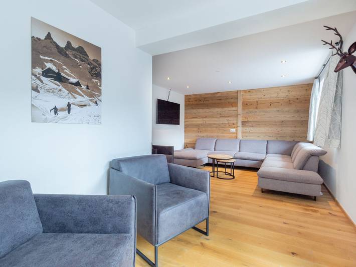 Ferienhaus für 24 Personen, mit Balkon und Balkon/Terrasse sowie Terrasse und Garten in Neukirchen am Großvenediger - 3