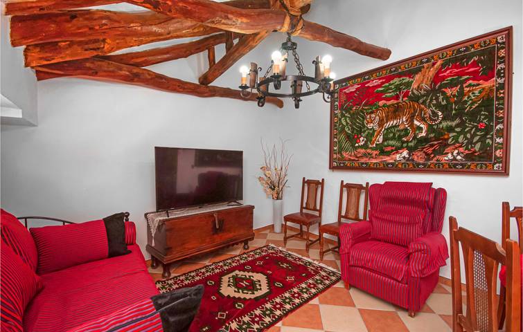 Apartamento vacacional entero, Apartamento con terraza: WiFi, aire acondicionado y parque acuático in Montefrío, Provincia de Granada