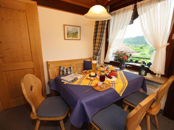 Ferienwohnung für 2 Personen, mit Balkon in Fischen