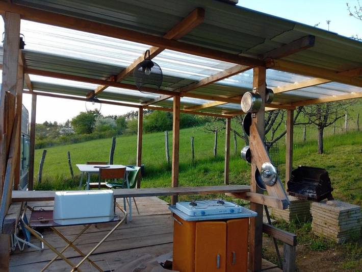 Camping pour 2 personnes, avec terrasse ainsi que vue et jardin, animaux acceptés dans Nièvre - 4