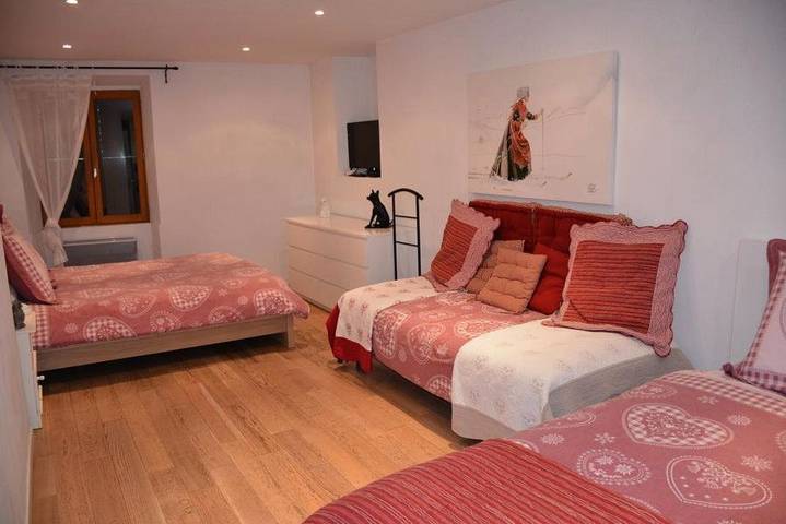 Chambre d’hôte pour 6 personnes, avec jardin et vue, animaux acceptés en Savoie - 2