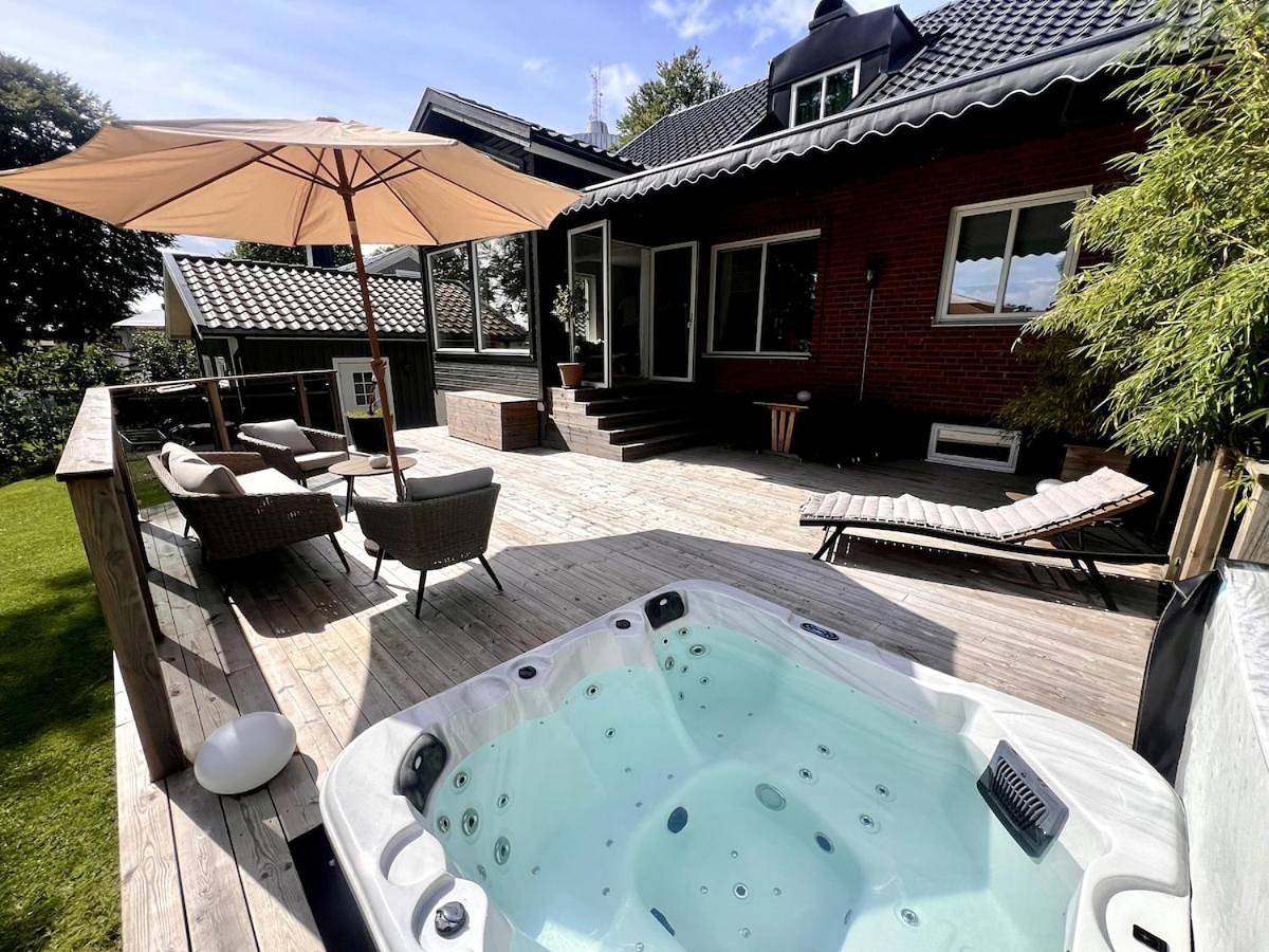 Stylish Villa, Terrace & Garden in Ljungby, Kronoberg
