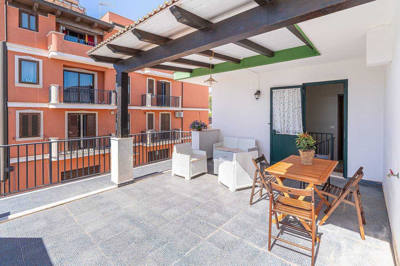 Ganze Wohnung, Apartment 'Nettuno mit Terrasse', Meerblick, Wlan und Klimaanlage in Capo Passero, Portopalo di Capo Passero