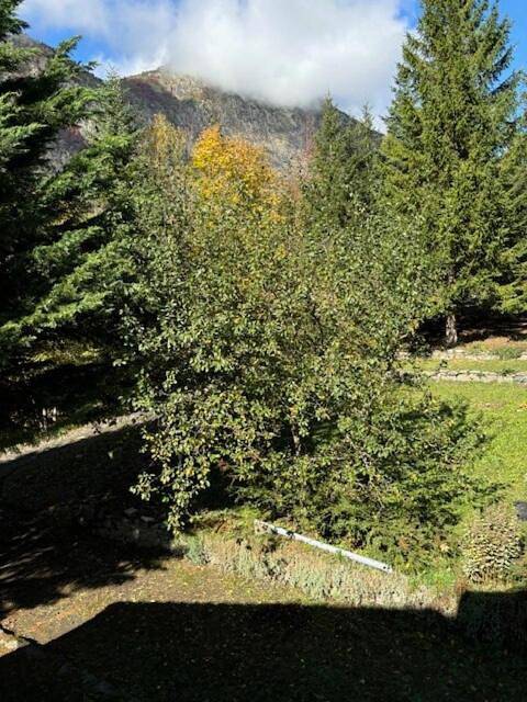 Location de vacances pour 16 personnes, avec vue et jardin à Chantelouve - 2