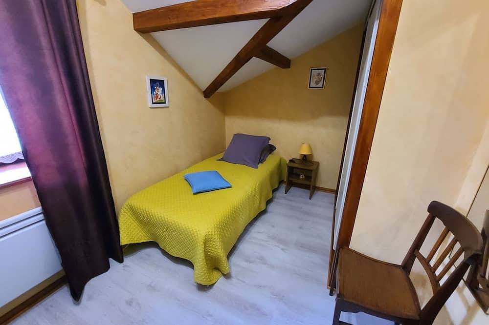 \"Charming Gîte with Balcony, Near Spa and Ski Resorts in Plombières-les-Bains\" in Le Val-d'Ajol, Parc naturel régional des Ballons des Vosges