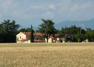 Maison de vacances pour 6 personnes, avec vue ainsi que jardin et piscine à Quinson