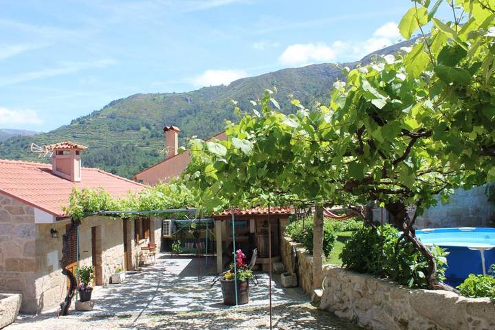 Casa de férias para 4 pessoas, com Varanda e Terraço e ainda Jardim and Vista em Sistelo
