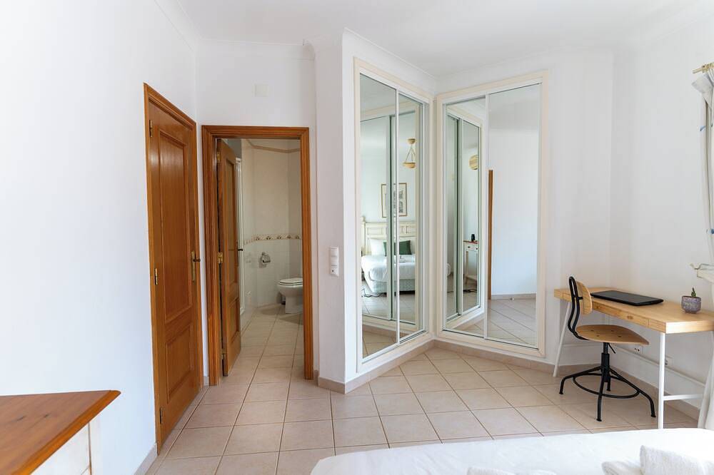 Townhouse Budens in Budens, Faro Distrikt