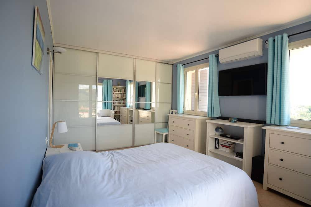 Casa / villa / chalet - La Roquette sur Siagne in La Roquette-sur-Siagne, Region de Cannes