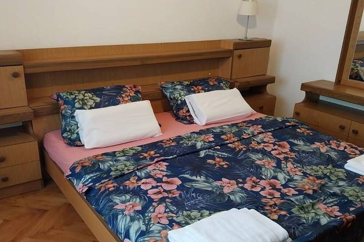 Holiday Home Marina - Two Bedroom Holiday Home with Terrace in Jablanac, Naturpark Velebit