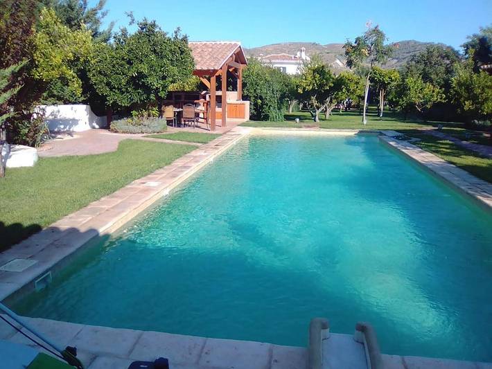 Chalet para 10 personas, con piscina además de jardín y vistas, Se admiten mascotas en Valle de Lecrín - 4